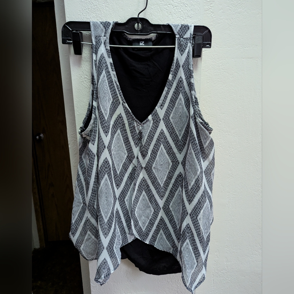 Black and Gray Patterned Women's Top